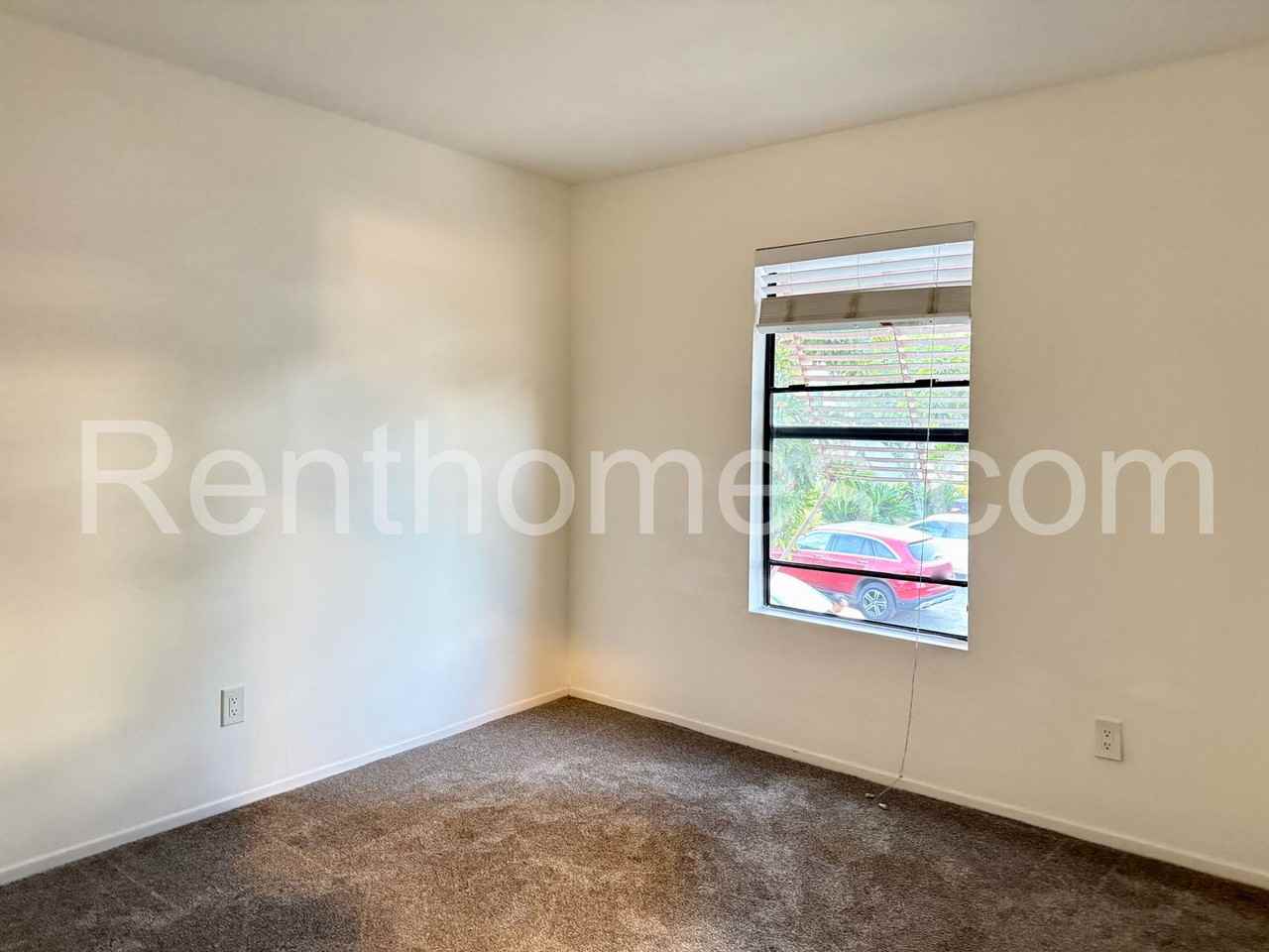 9352 Twin Trails Dr #204 - Photo 4 of 18