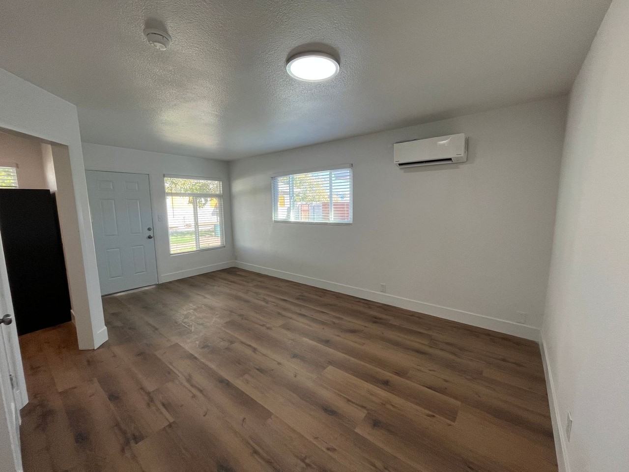 222 S 10th St #101 - Photo 6 of 11