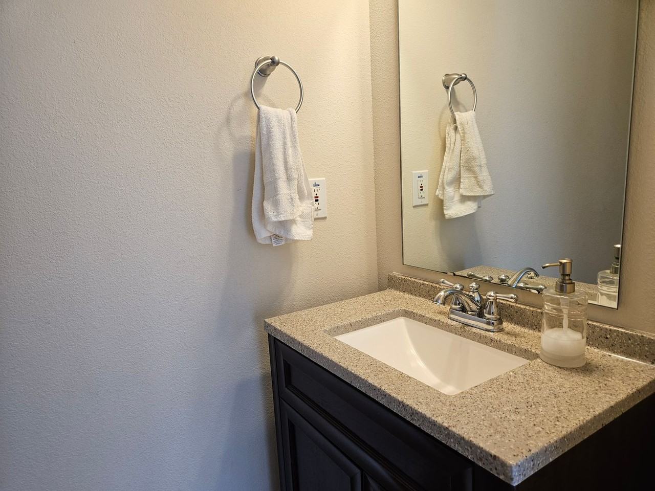 204 Hammock Dr - Photo 7 of 21