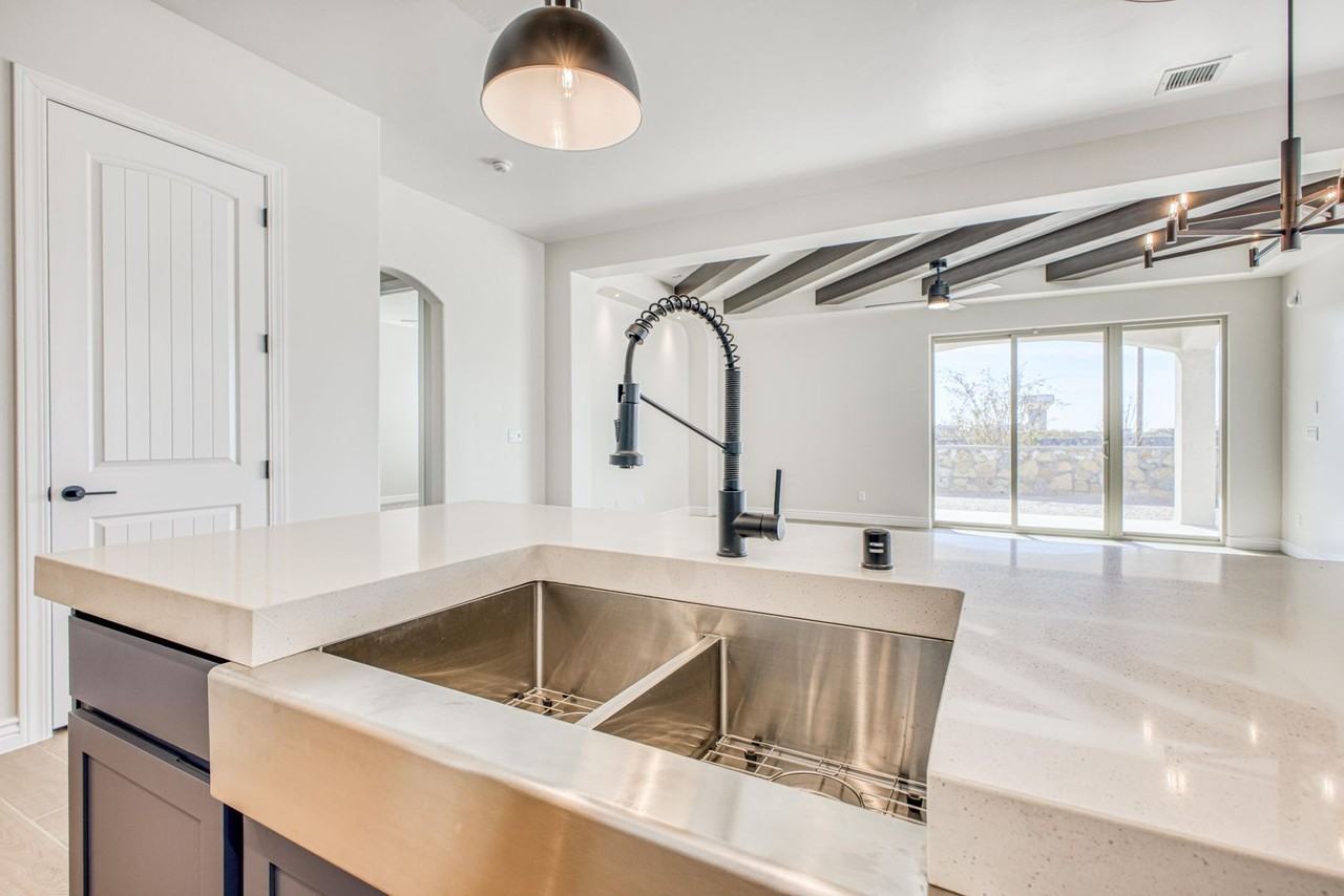 13336 Coldham St - Photo 6 of 50