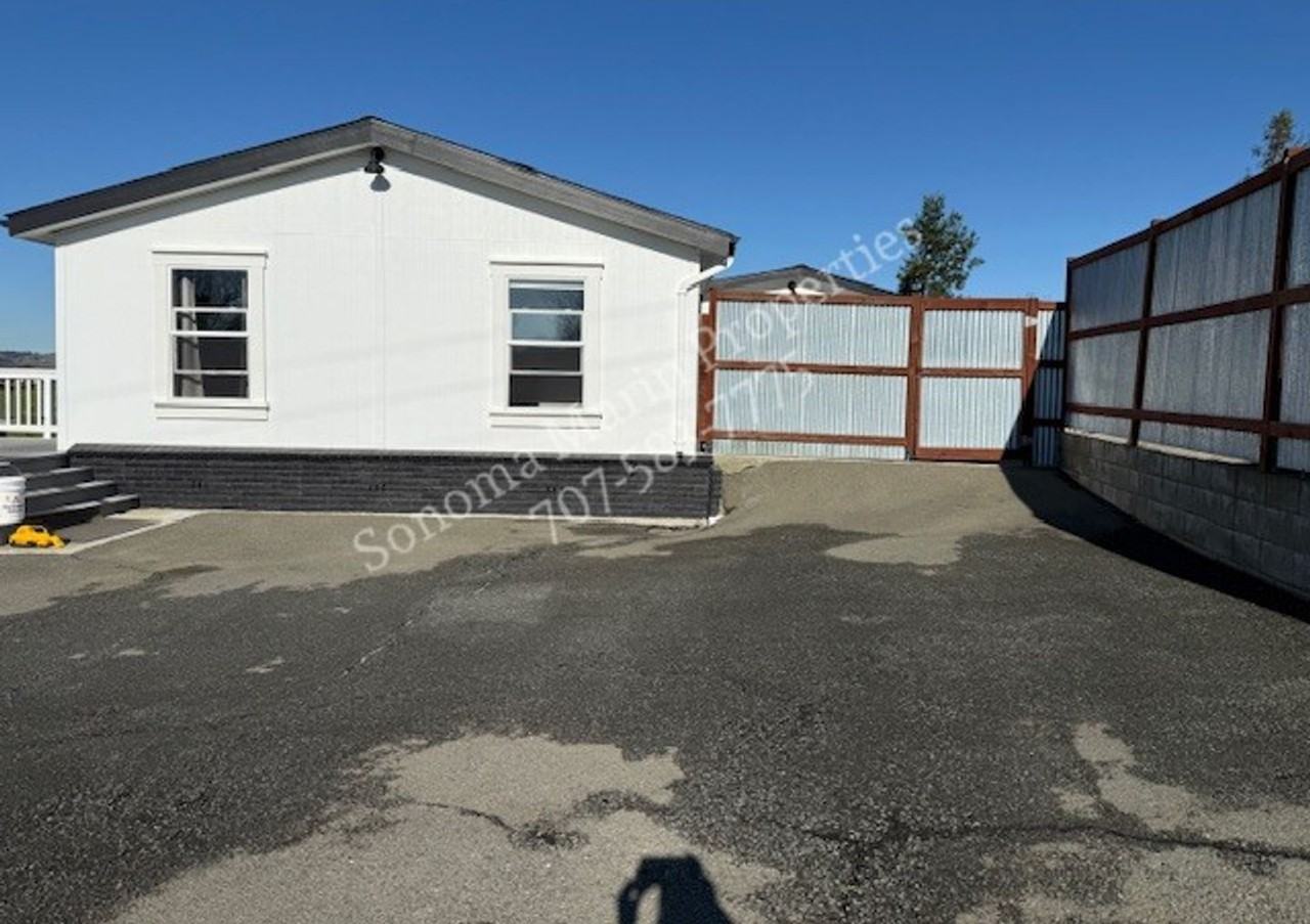 2412 Magnolia Ave - Photo 4 of 35