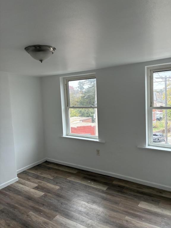 1150 Brownsville Rd - Photo 2 of 9