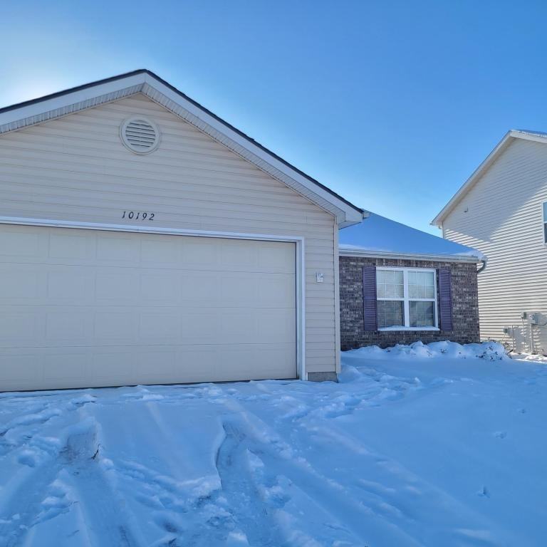 10192 Greenmoor Dr - Photo 2 of 17