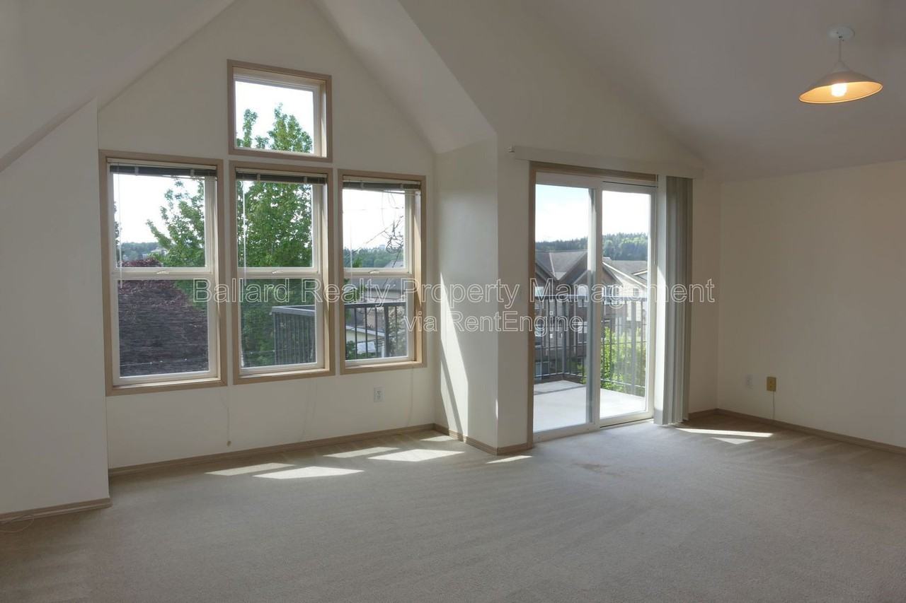 2616 Nw 58th St #304 - Photo 4 of 16