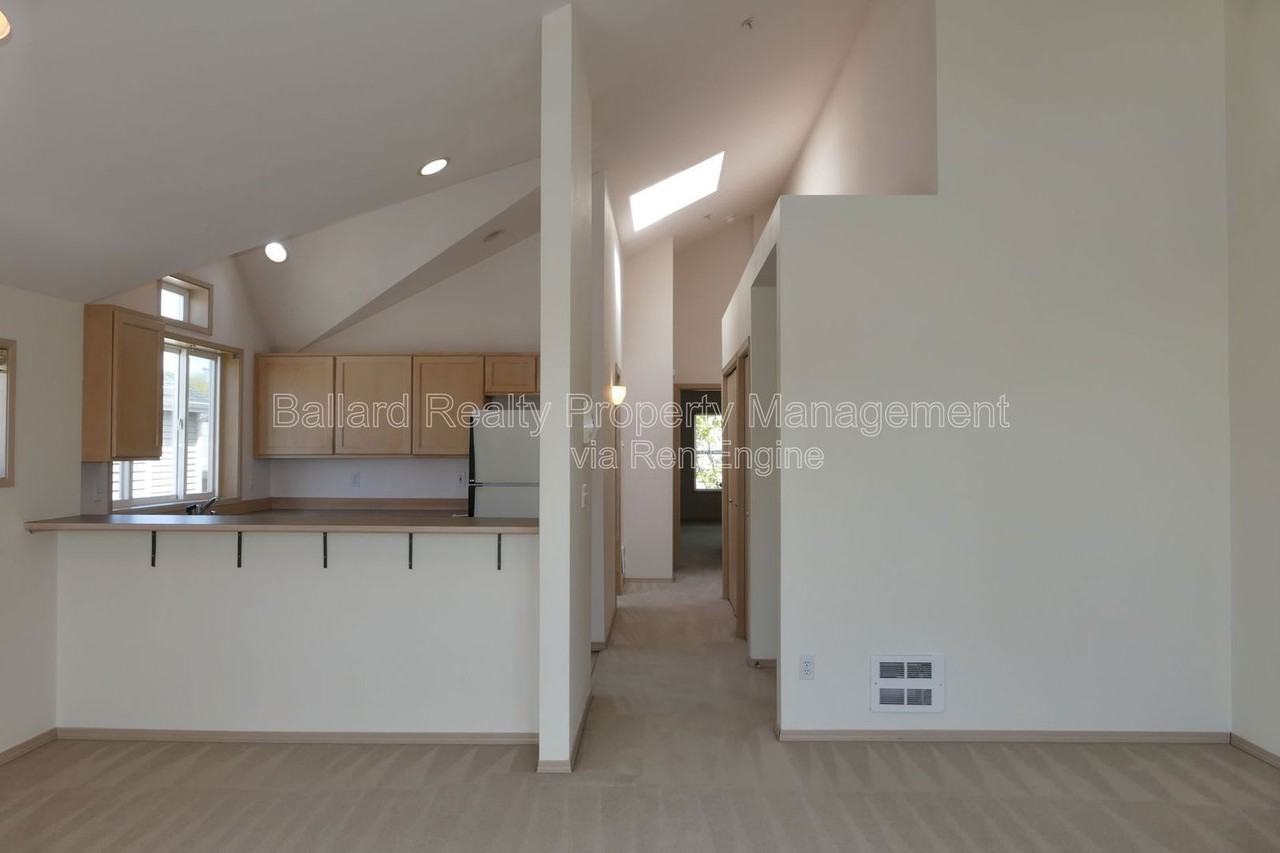 2616 Nw 58th St #304 - Photo 6 of 16