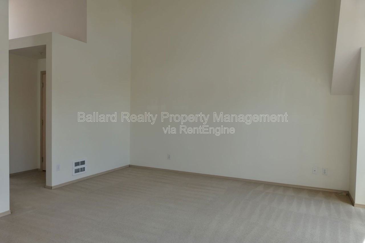 2616 Nw 58th St #304 - Photo 7 of 16