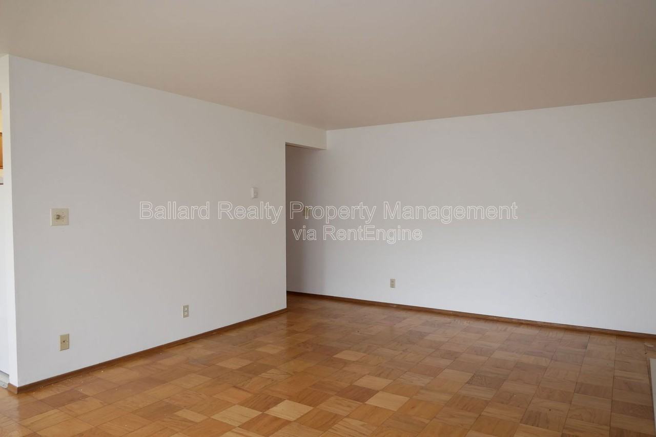 4517 Evanston Ave N - Photo 2 of 15