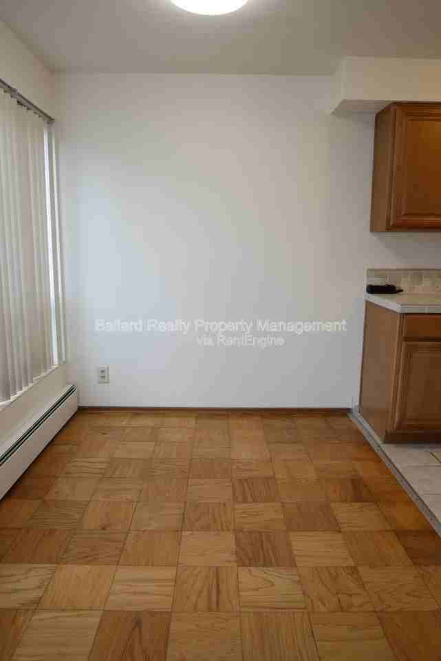 4517 Evanston Ave N - Photo 6 of 15