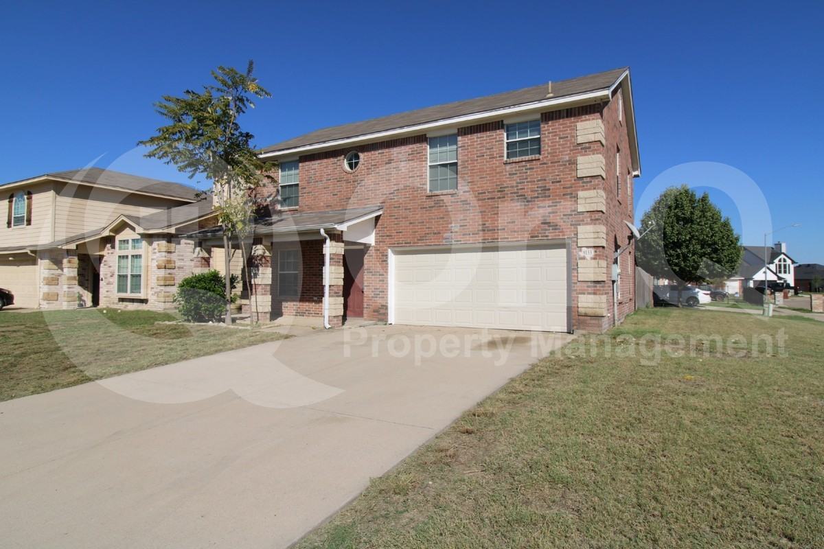 8133 Elvis Ct - Photo 2 of 23