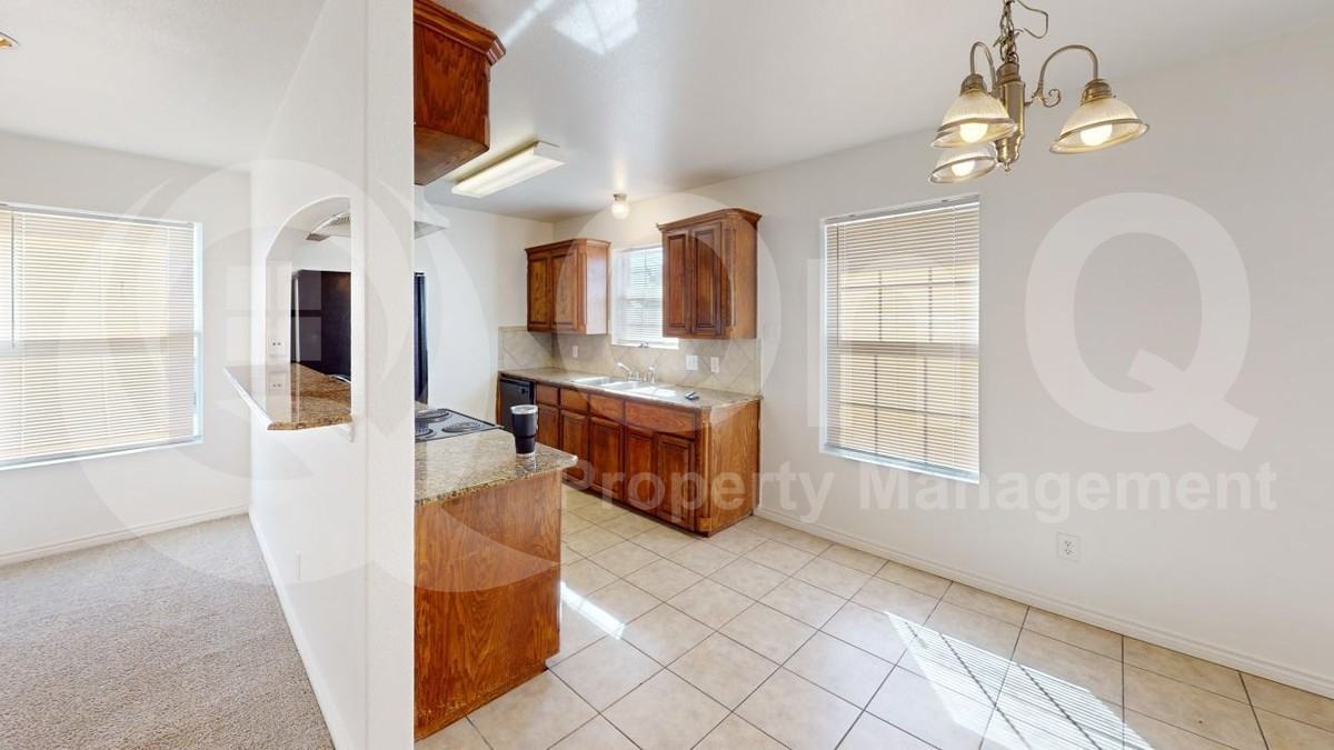 8133 Elvis Ct - Photo 4 of 23