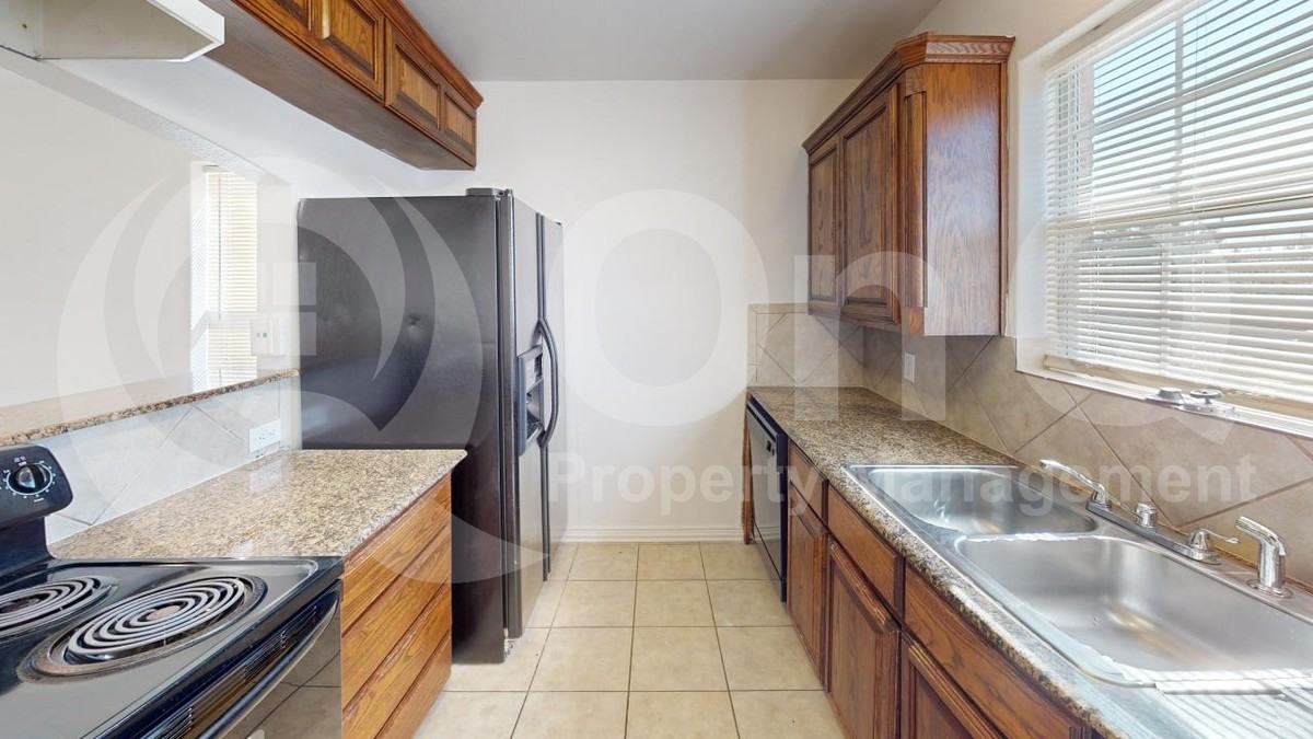 8133 Elvis Ct - Photo 5 of 23