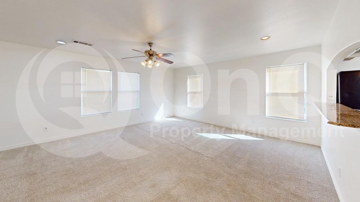 8133 Elvis Ct - Photo 6 of 23