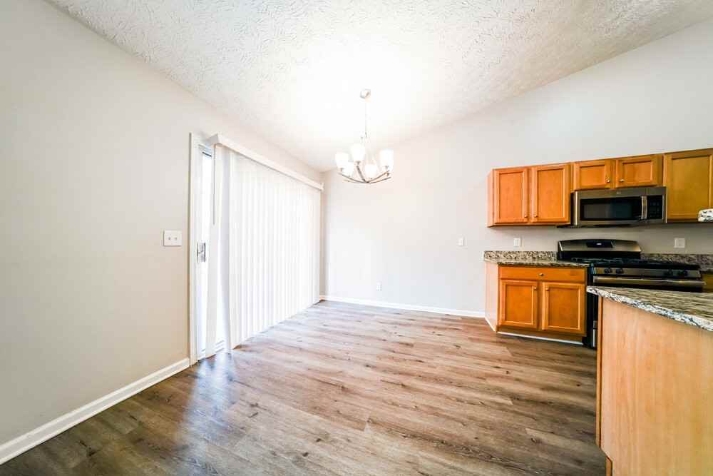 5324 Paddington Ln - Photo 6 of 16