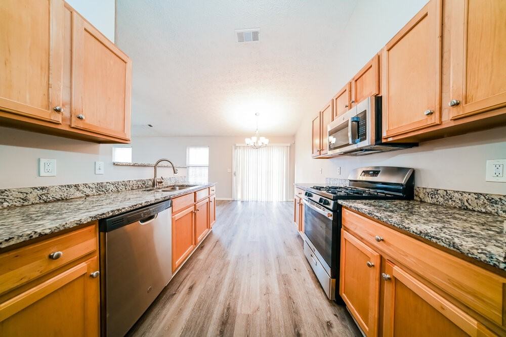 5324 Paddington Ln - Photo 7 of 16