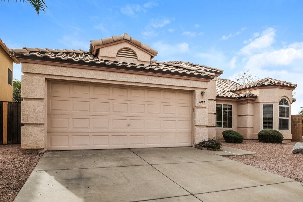 2203 E Edna Ave - Photo 3 of 16