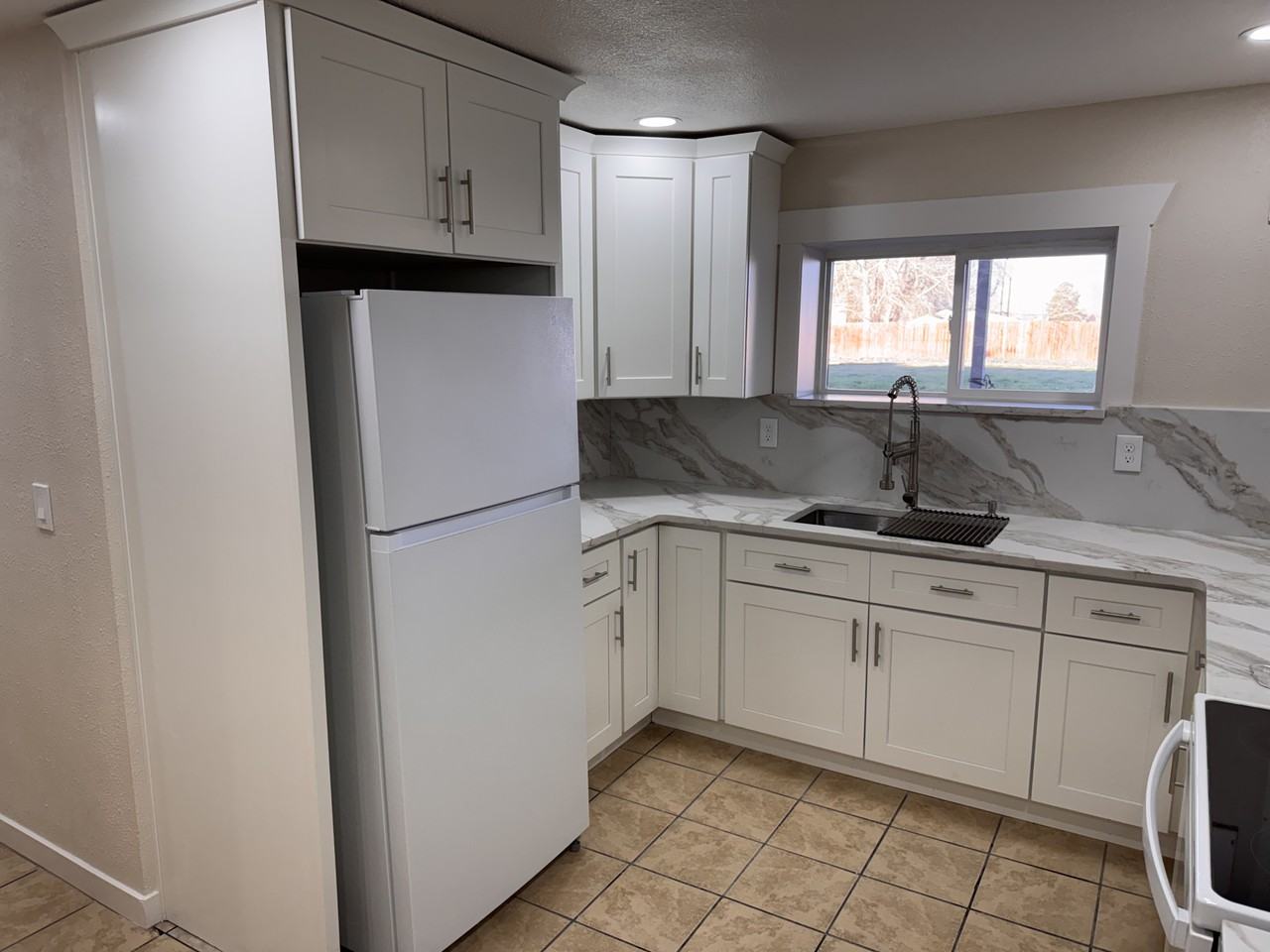 4406 W Payette Ave #C - Photo 3 of 13