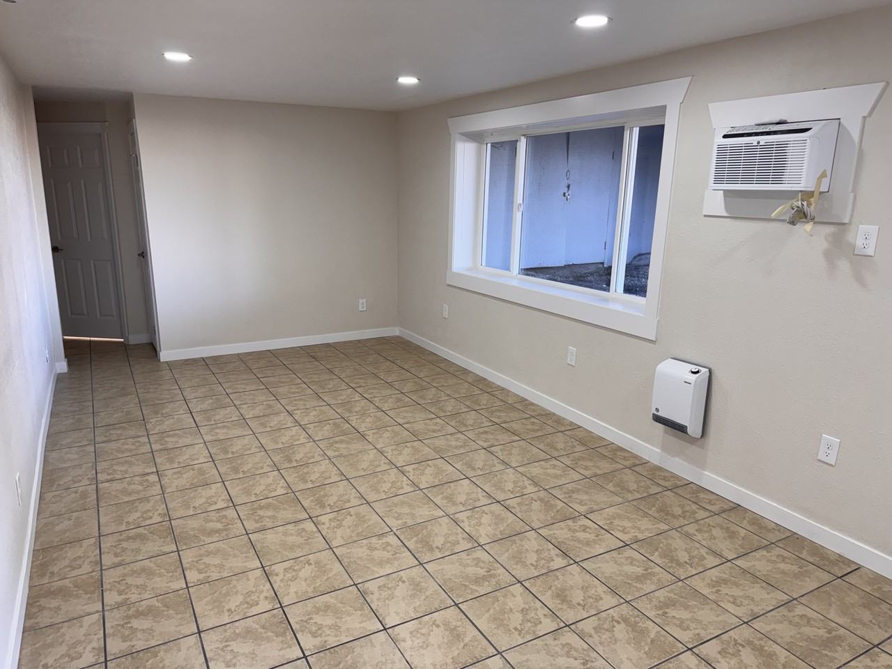 4406 W Payette Ave #C - Photo 4 of 13