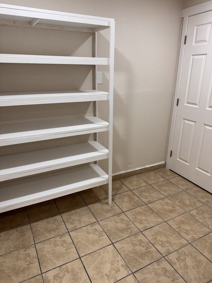 4406 W Payette Ave #C - Photo 7 of 13