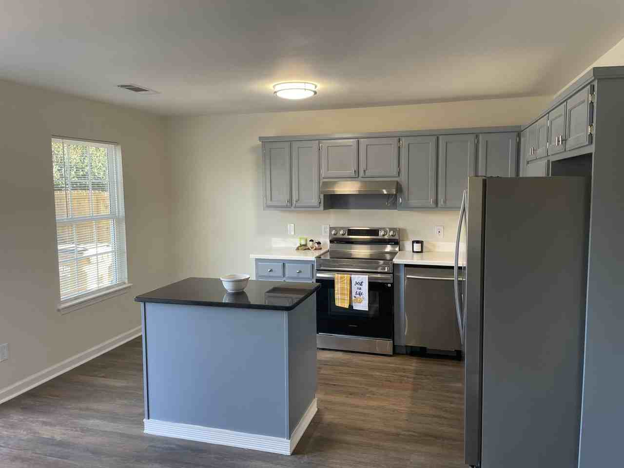 211B Tolbert St #211B - Photo 2 of 21