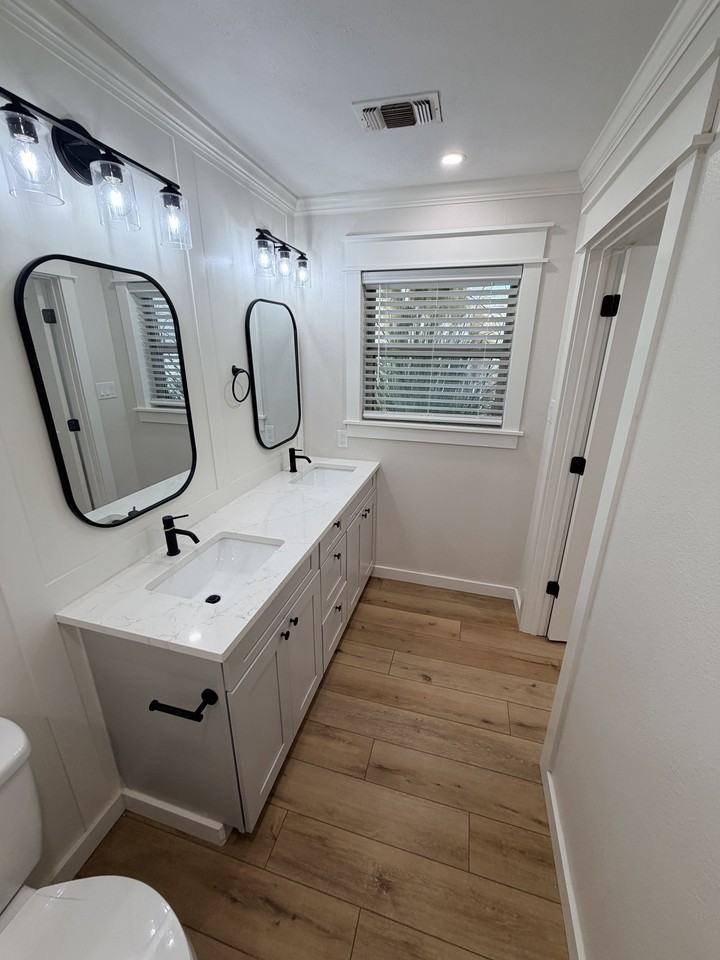 206 Oak St - Photo 7 of 18