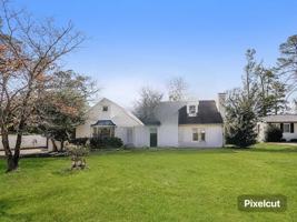 featured image of 3513 Jamaica Dr