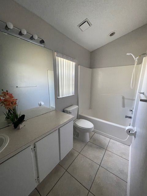 1815 Wimbledon St - Photo 7 of 9