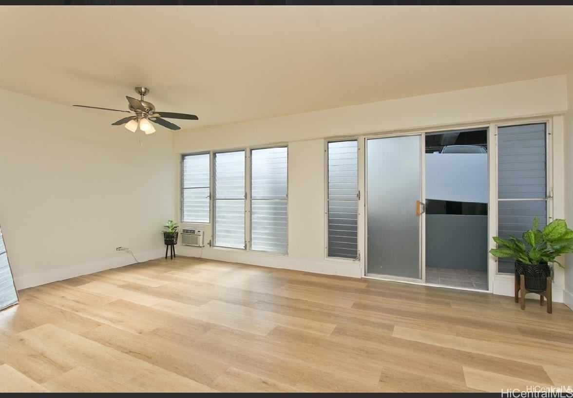 909 University Ave #211 - Photo 4 of 10