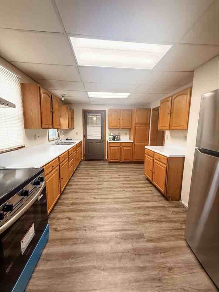 508 Indiana Ave - Photo 5 of 14