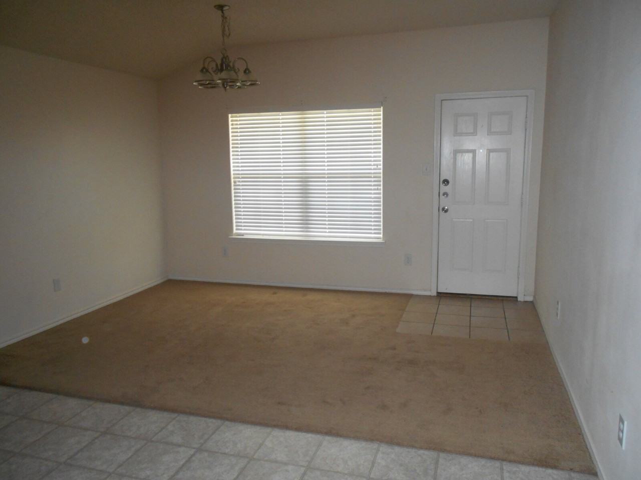 521 N Juneau Ave - Photo 6 of 11