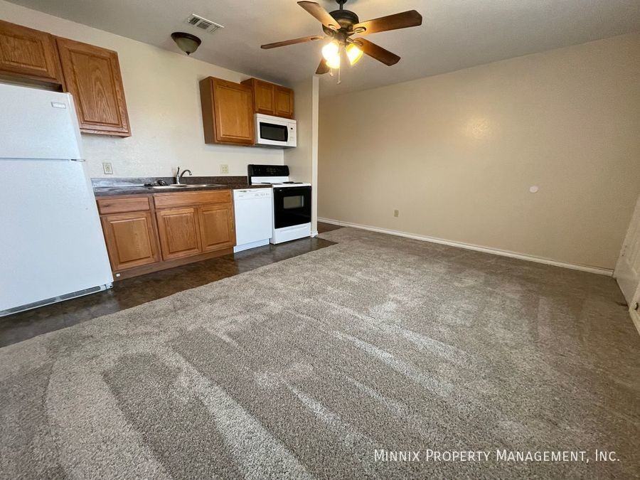 1400 5th Ave #B - Photo 2 of 16