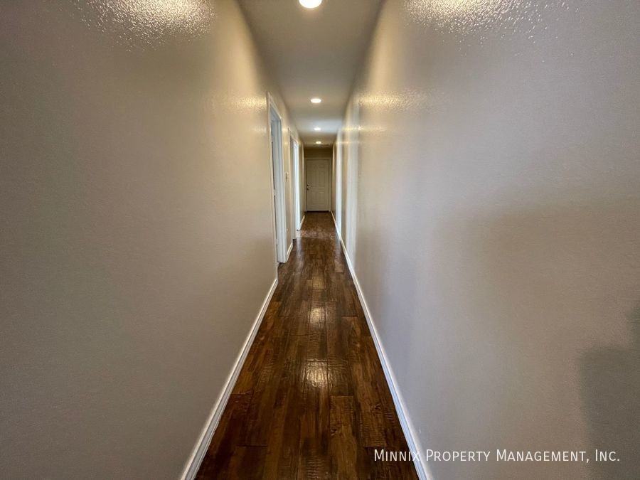 1400 5th Ave #B - Photo 5 of 16