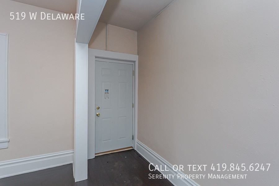 519 W Delaware Ave - Photo 3 of 20