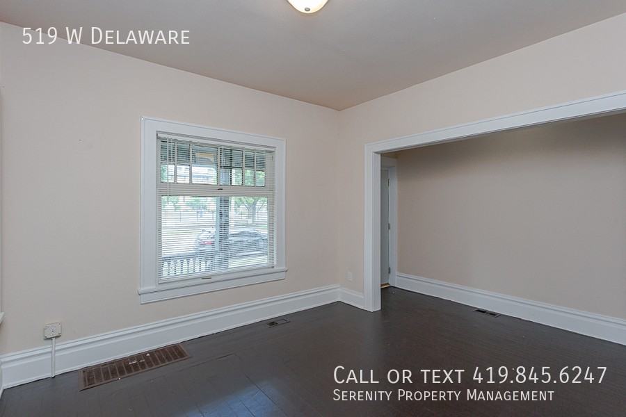 519 W Delaware Ave - Photo 6 of 20