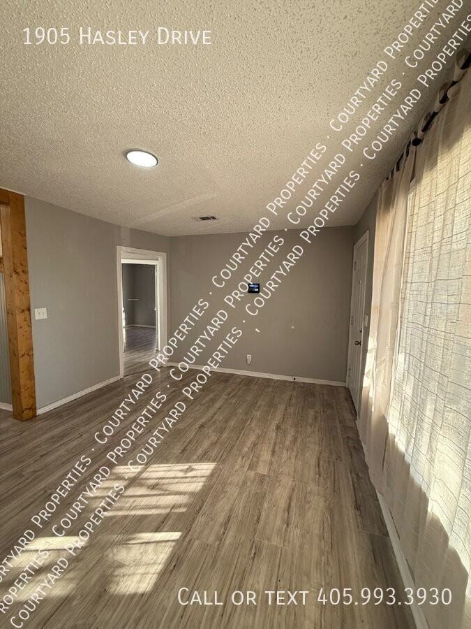 1905 Hasley Dr - Photo 7 of 28