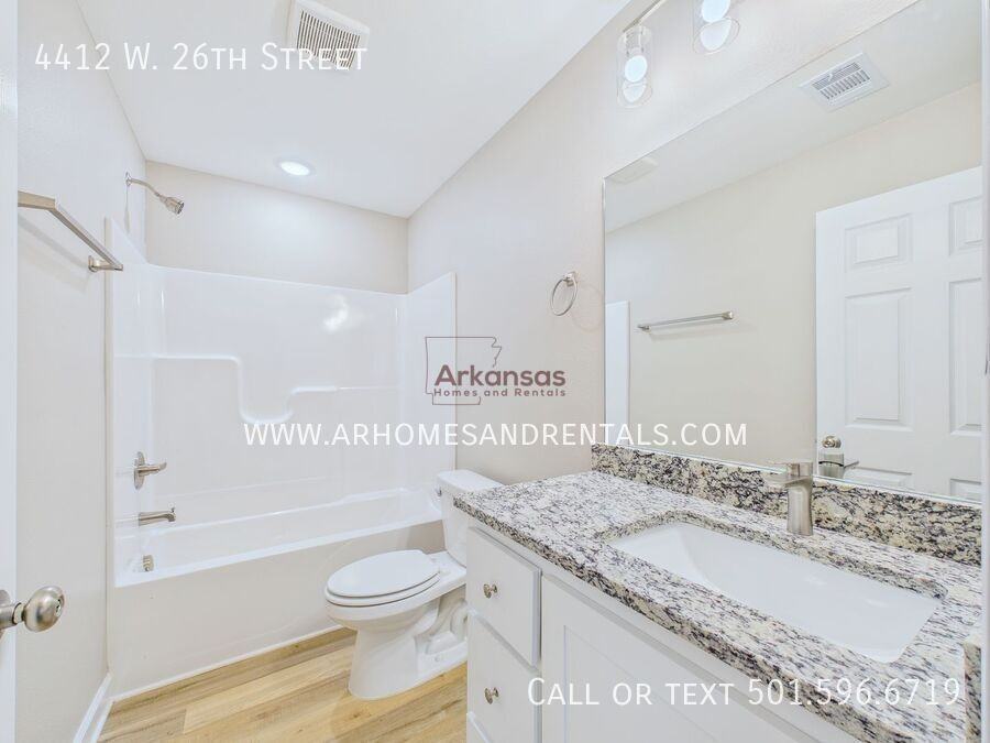 4412 W 26th St - Photo 5 of 12