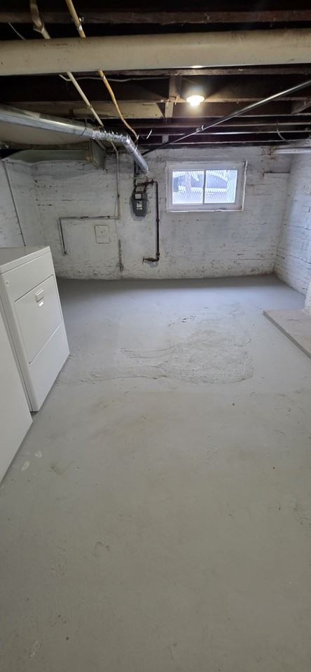 420 N Montford Ave - Photo 6 of 12