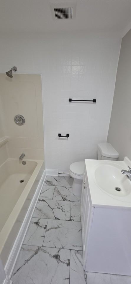 116 N Port St - Photo 7 of 11