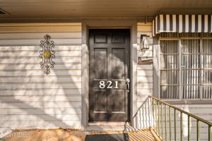 featured image of 821 Bush Ave