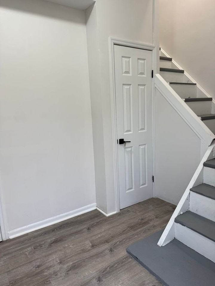 549 N Front St #R2 - Photo 3 of 18