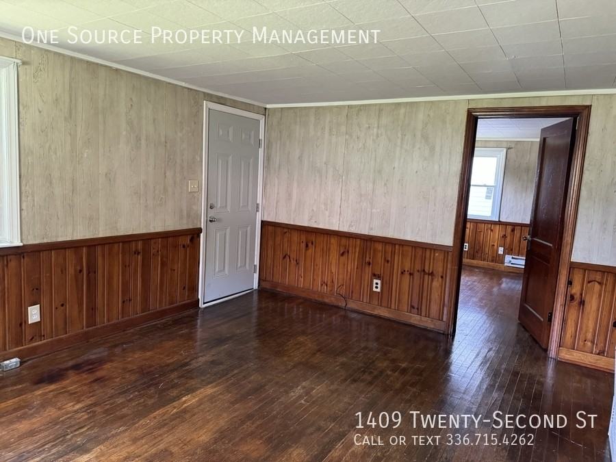 1409 Twenty-Second St - Photo 4 of 16