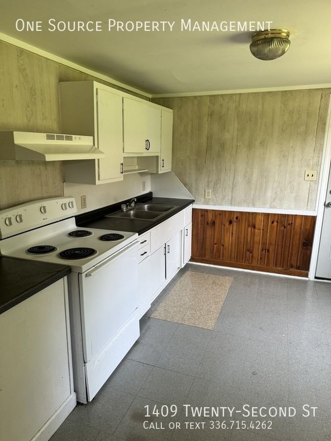 1409 Twenty-Second St - Photo 5 of 16