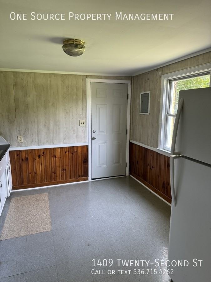 1409 Twenty-Second St - Photo 6 of 16