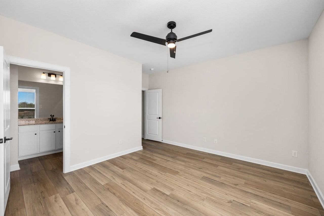 3031 Sunmoon Ln #3031 - Photo 5 of 19