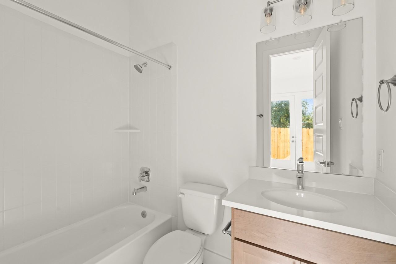 1309 Rosewood St #1309 - Photo 3 of 19