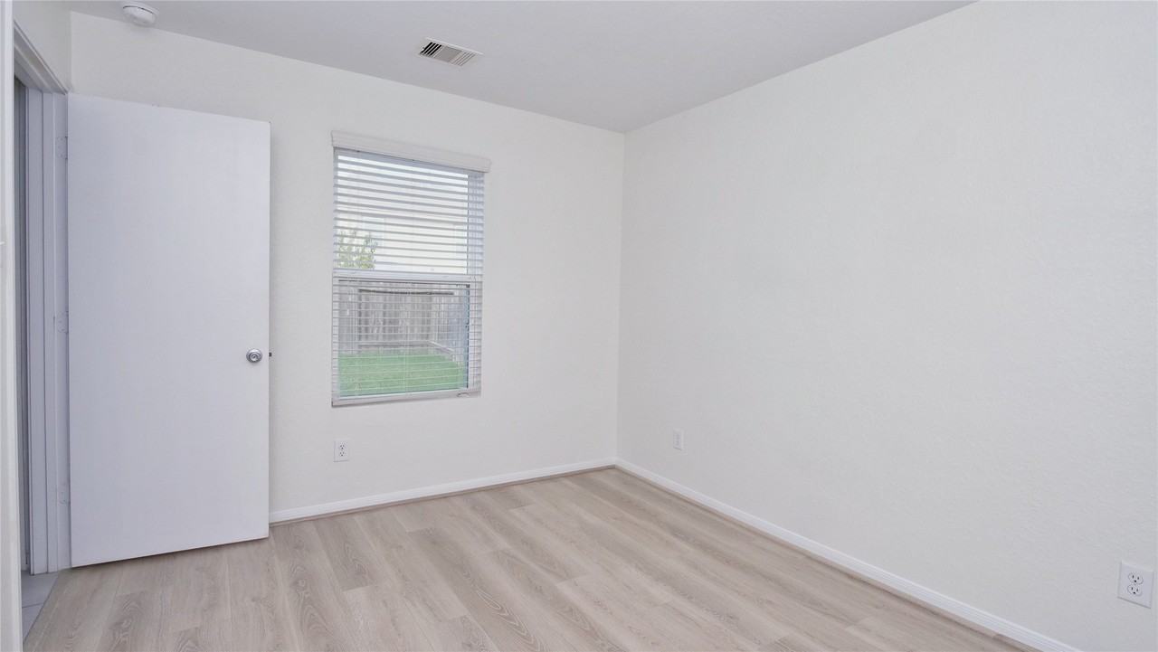 3318 Madison Elm St #3318 - Photo 3 of 22