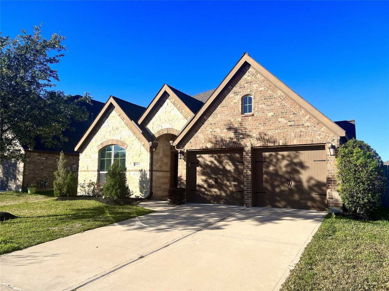 4015 Nestra Dr #4015 - Photo 3 of 17