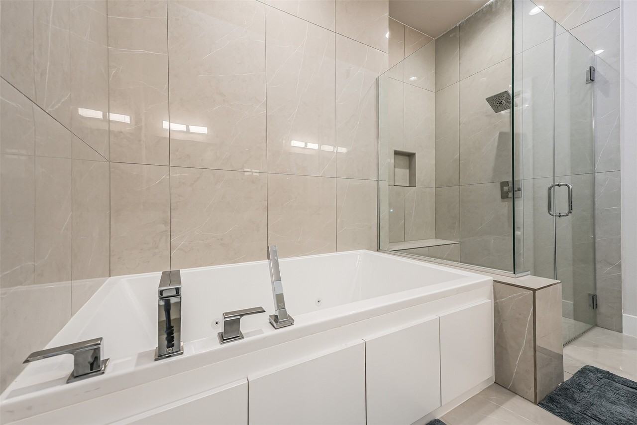 2136 Dennis St #2136 - Photo 6 of 49