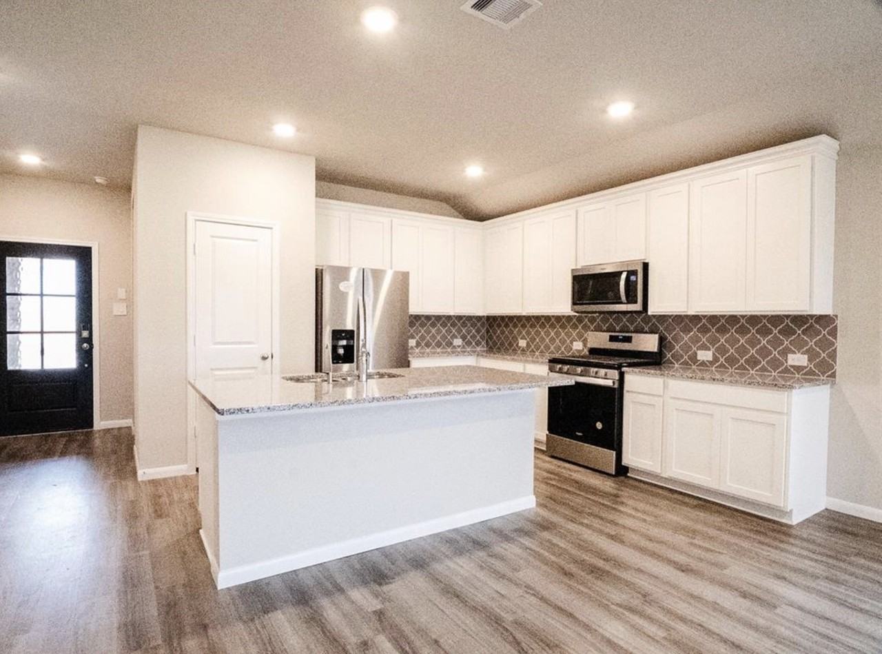 27006 Costa Creek Dr #27006 - Photo 4 of 13