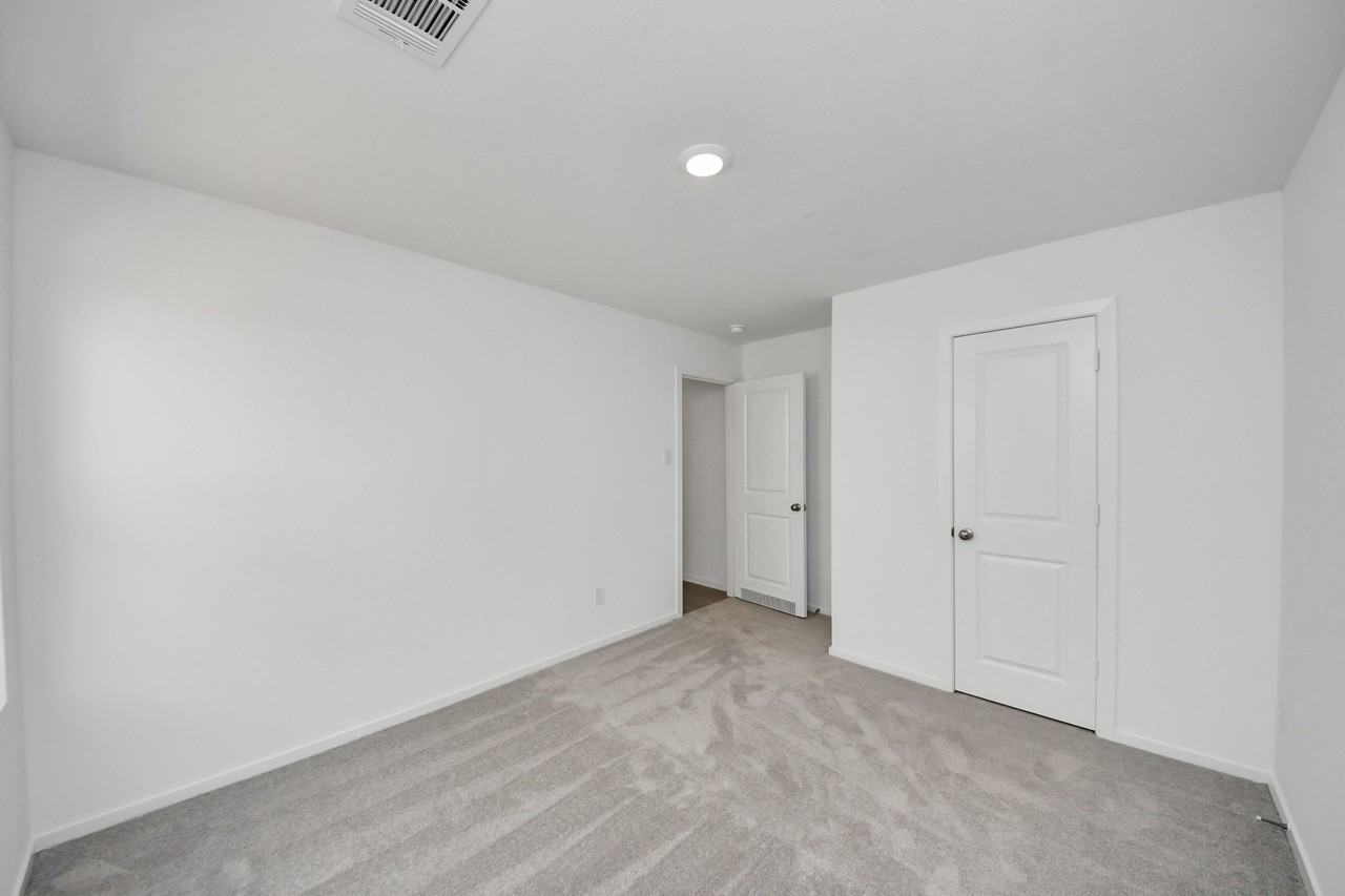 27438 Sweetwater Bay Dr #27438 - Photo 6 of 37