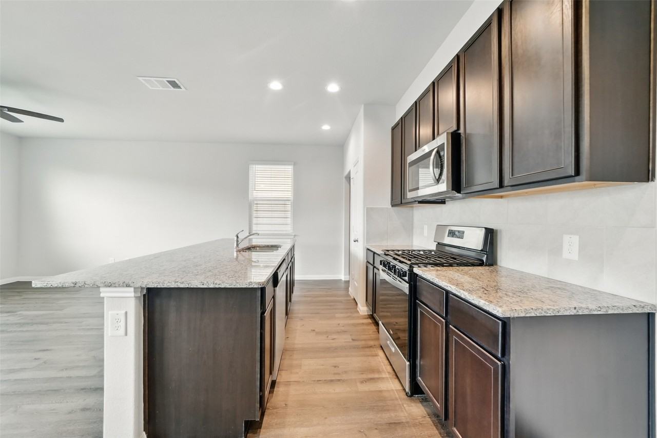 24851 Goldoni Dr #24851 - Photo 7 of 26